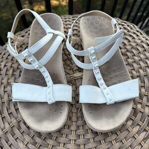 Vionic Sandals Shoes Womens Size 11 Mikah White Leather Strap Pearl Stud Comfort